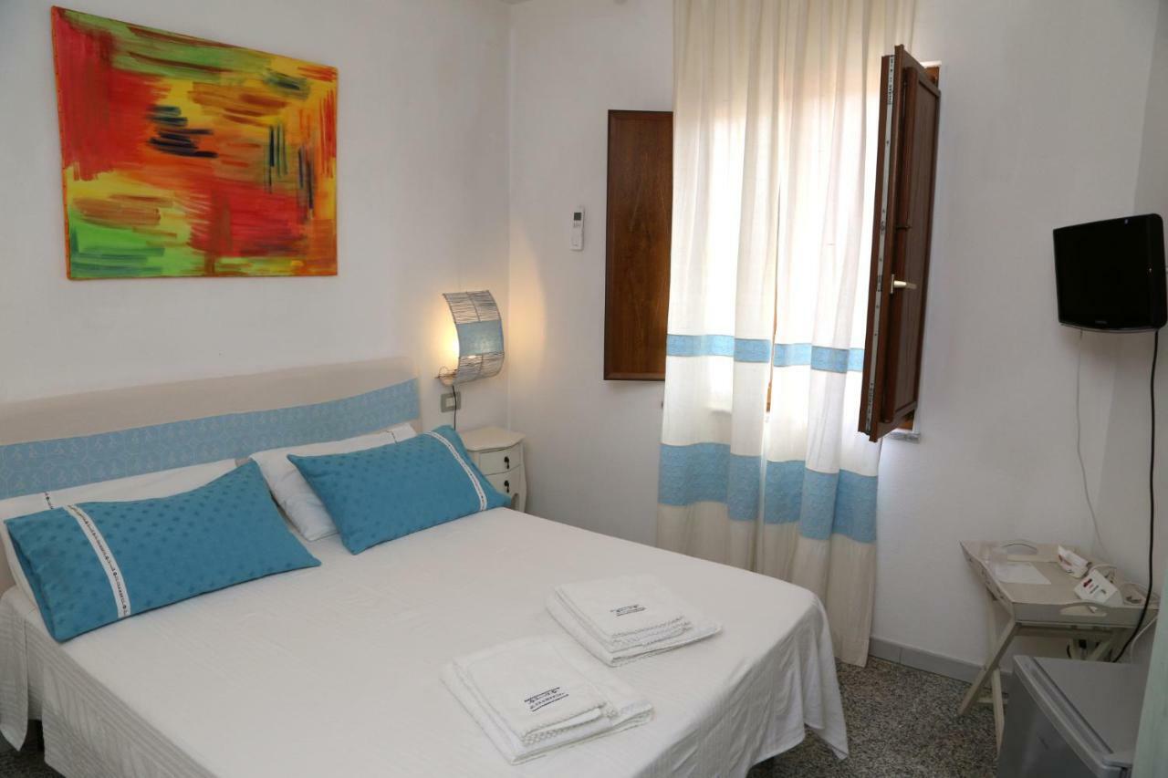 Bed and Breakfast Il Tramonto Кастельсардо Экстерьер фото