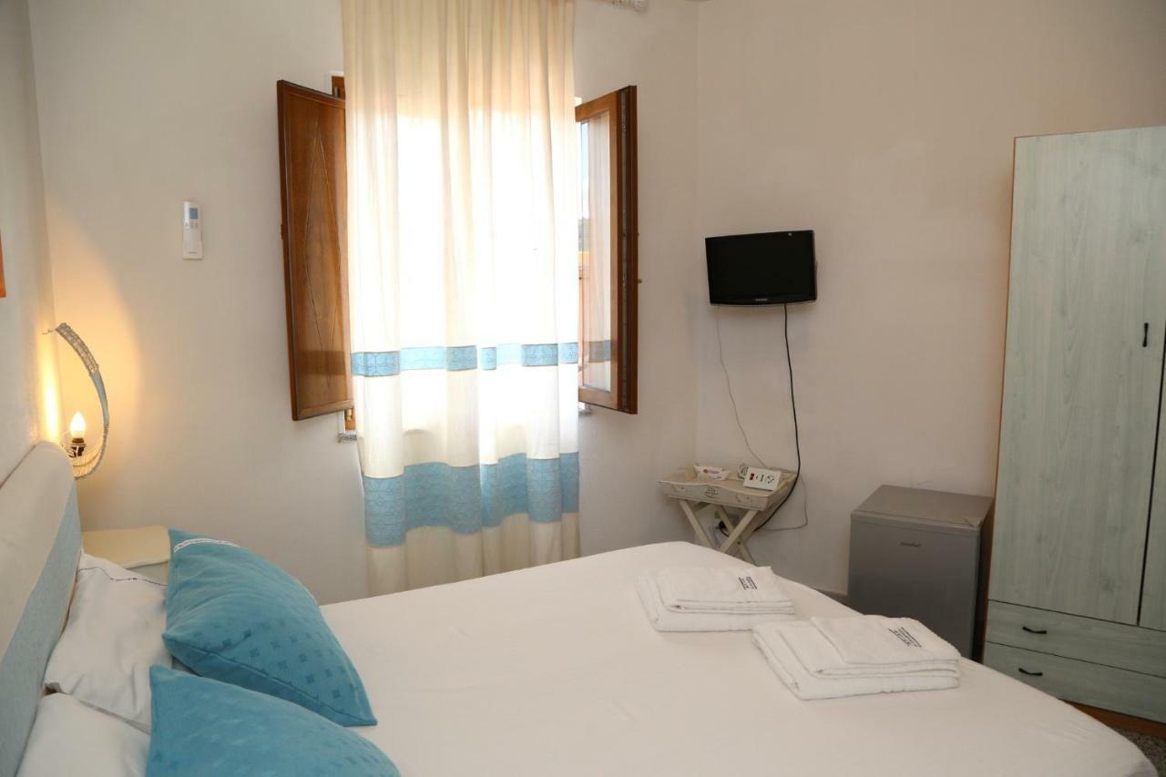 Bed and Breakfast Il Tramonto Кастельсардо Экстерьер фото